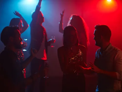 En Mayenne, le Préfet interdit de danser dans les établissements...